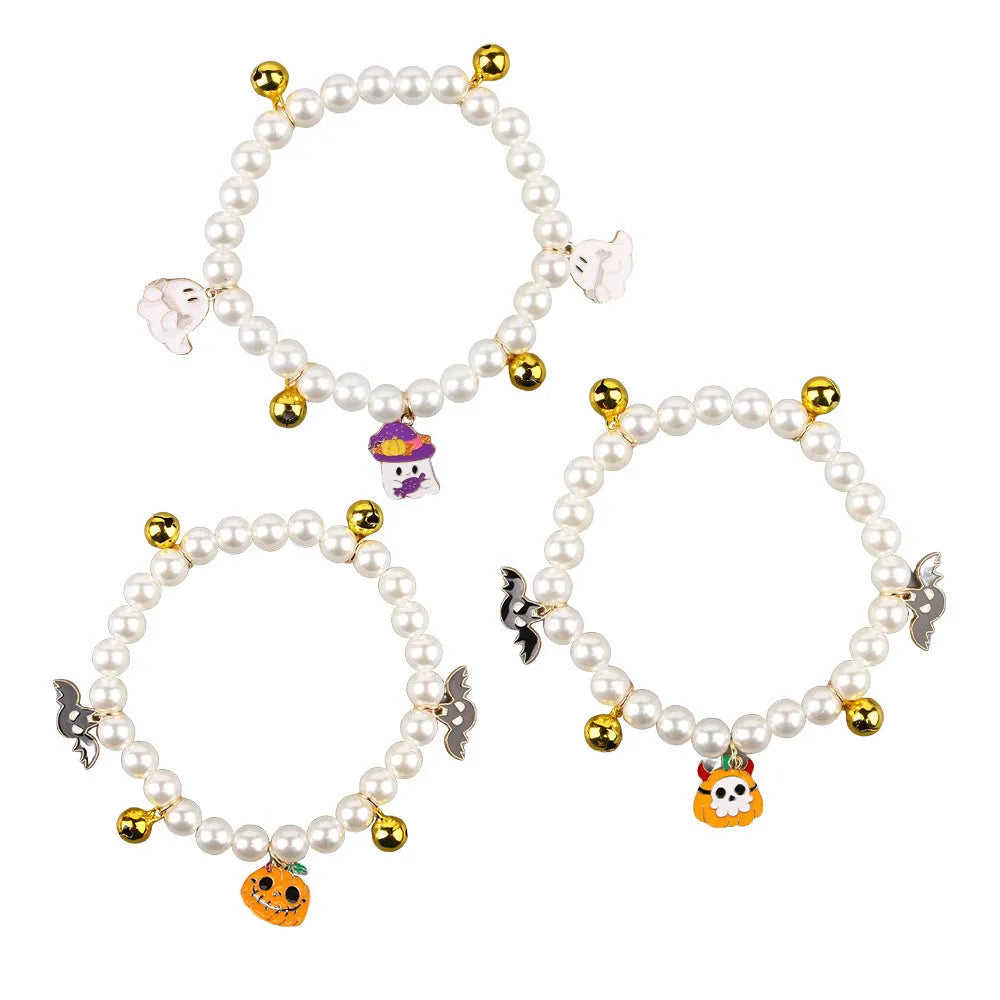 Purple Halloween cat collar decoration with simulated pearl necklace and pumpkin charm design