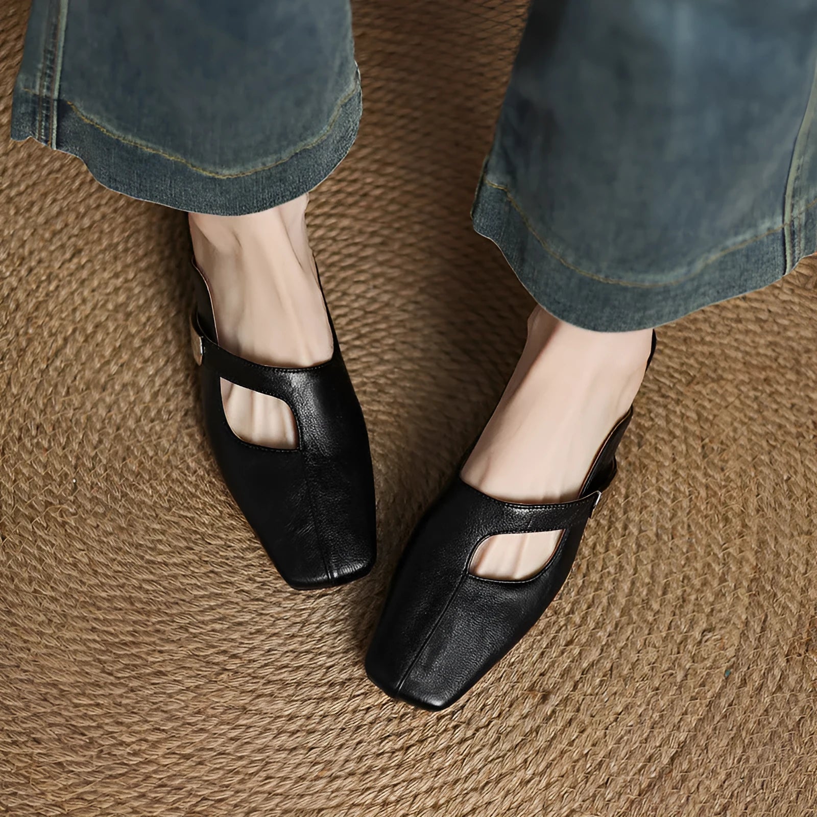 British-style square-toe outdoor slippers in artificial PU with rubber soles