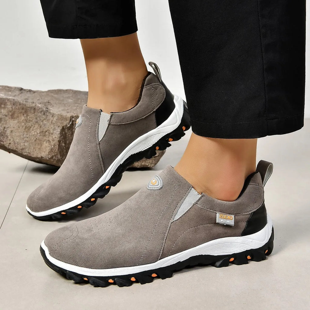 Men's round head thin shoes in various colours showing oversleeves design and rubber sole