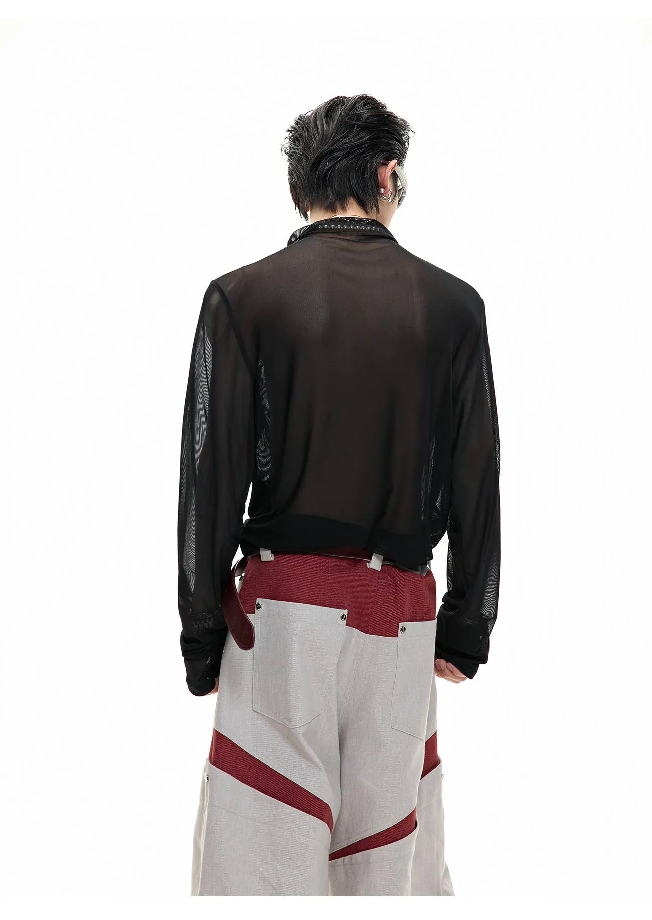 Mesh ice-feeling slim bottoming shirt in black or white with long sleeves and close-fitting Asian sizing