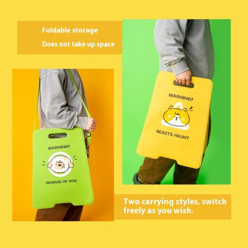 Canvas pet travel bag with animal pattern, medium hard build, breathable outlet, and accompanying bag
