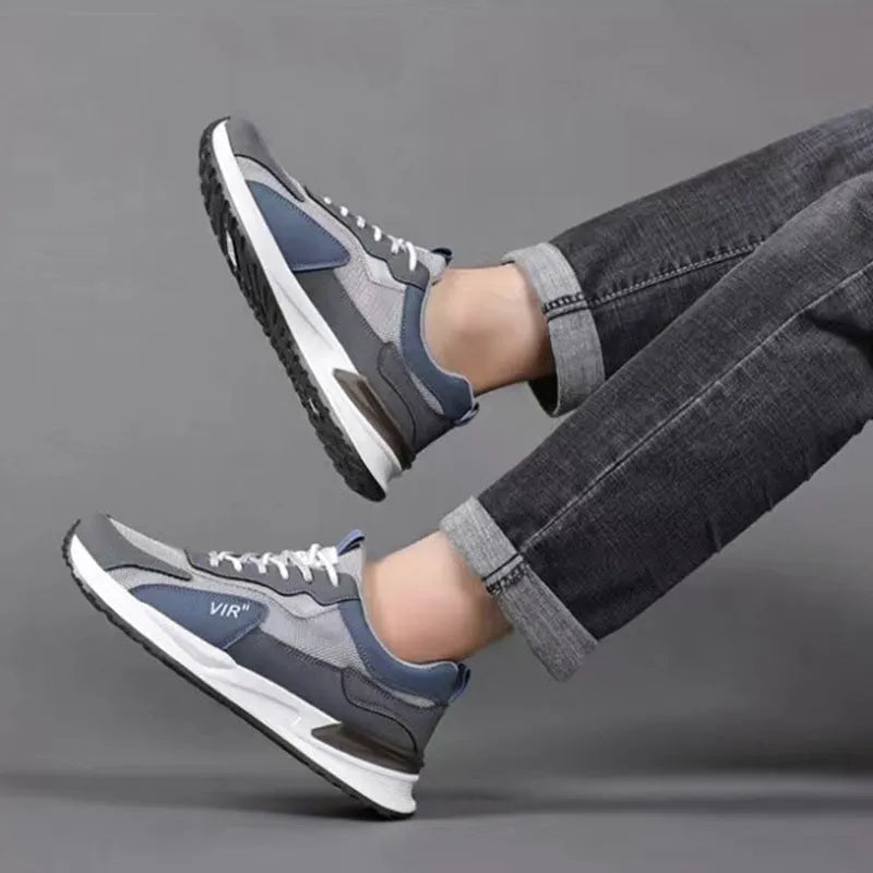 Men's colour block mesh running shoes in low-top design with lace-up front.