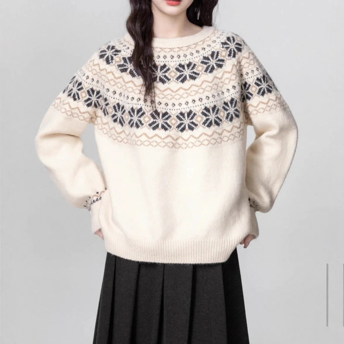 Women's Milky White vintage Fair Isle geometric pattern knit pullover sweater with loose fit.