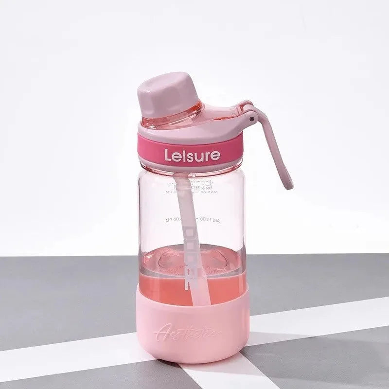 Heat-resistant plastic straw cup in grey, green or pink colours with direct-drink design