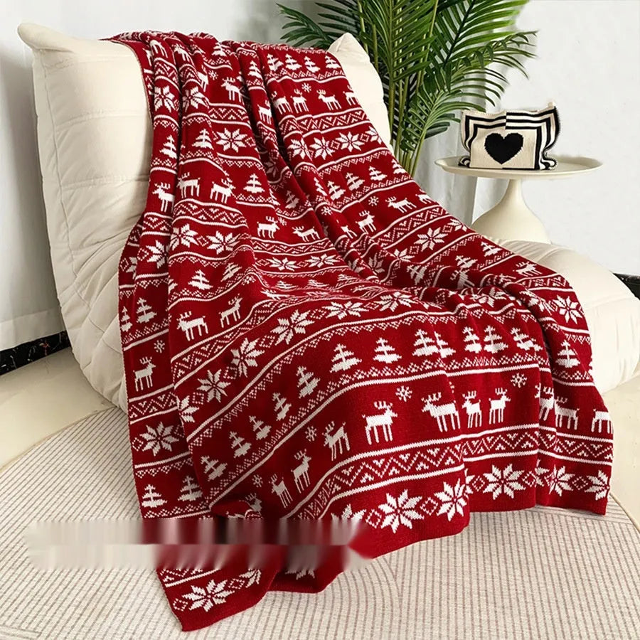 Christmas blanket with snowflake pattern in acrylic fleece material