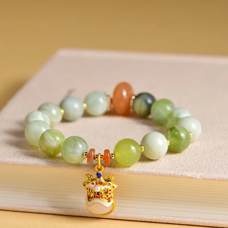 Green milk-in-water jade pendant bracelet with retro geometric design and 10mm stone