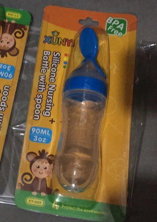 Balloon inflator kit with a manual double-action pump and a balloon storage bag.
