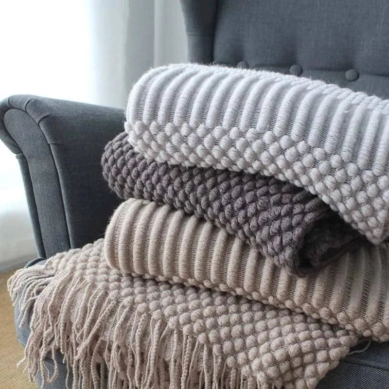 Small blanket nap blanket in polyester fibre, 127 x 170 cm, available in khaki, dark grey, and light grey colours