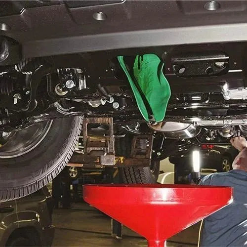 Flexible plastic oil draining funnel tool with mouldable edges, green, available in S 37x17cm and L 50x20cm