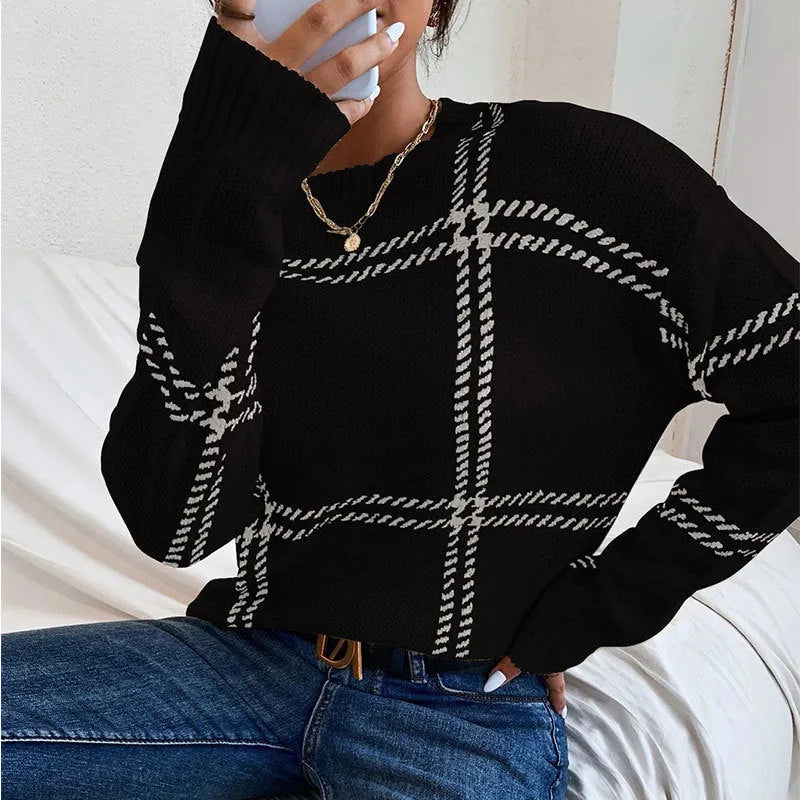 Women's loose-fit plaid colour-block crew neck pullover sweater in acrylic.