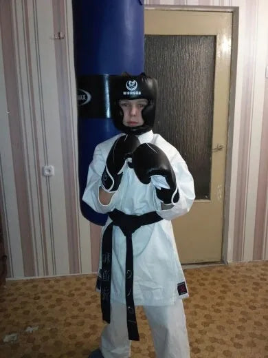 Taekwondo fighting headgear helmet in PU with one-size adult fit for boxing and martial arts