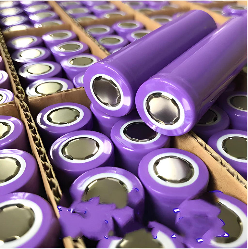3.7V 2600mAh lithium battery cell in 18650 format with safety certifications