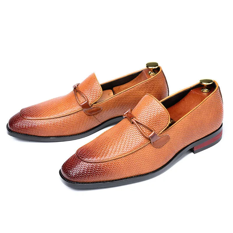 Men's leather business shoes in yellow or black, sizes 38-48, with microfibre upper and pointed toe.