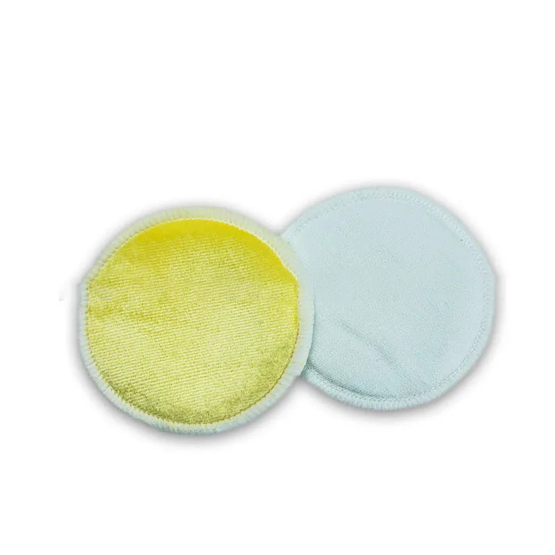 Velvet makeup remover pads in red and blue colours with 8cm diameter and organic cotton mesh bag