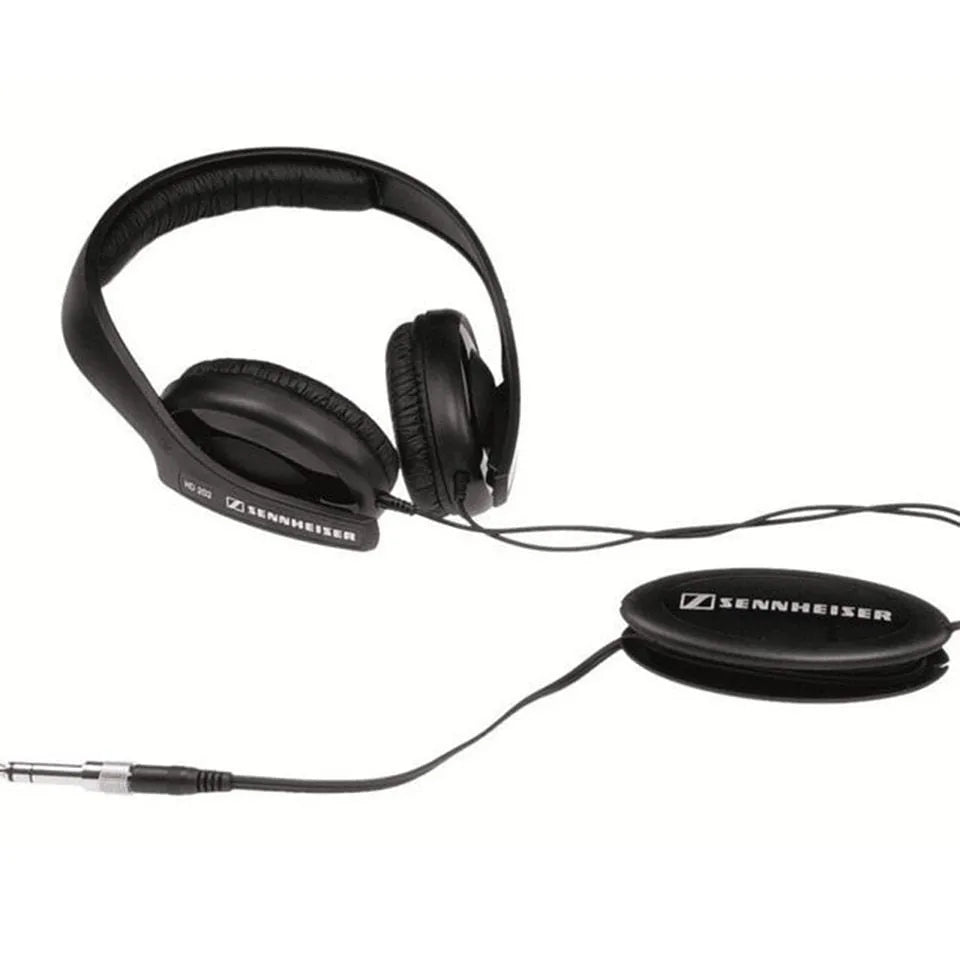 Black head mounted stereo headphones with 40mm speakers and 3.5mm plug
