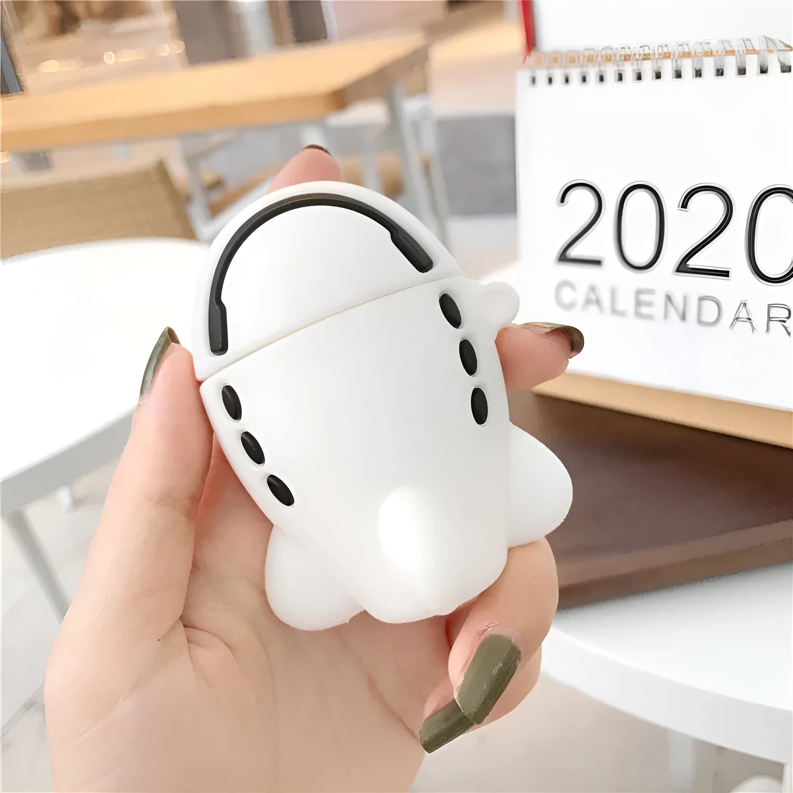 Cartoon aeroplane design flip-open silicone case for Apple AirPods with attachment hook