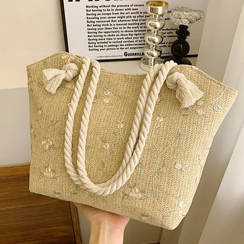 Large straw shoulder bag with woven lace, flap closure, single strap, white or khaki, PU lining