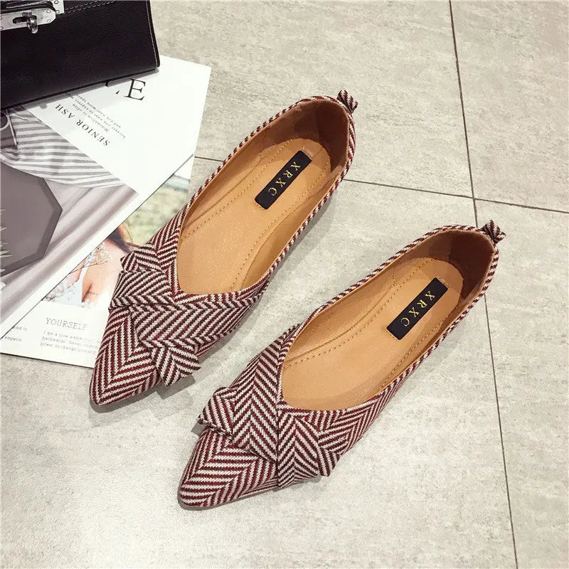 Women's Korean style pointed shallow mouth shoes in red and black with low flat heel