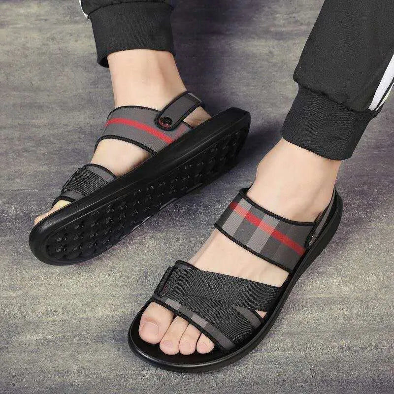Lightweight summer leisure sandals with a Lycra upper and polyurethane sole on a size chart.