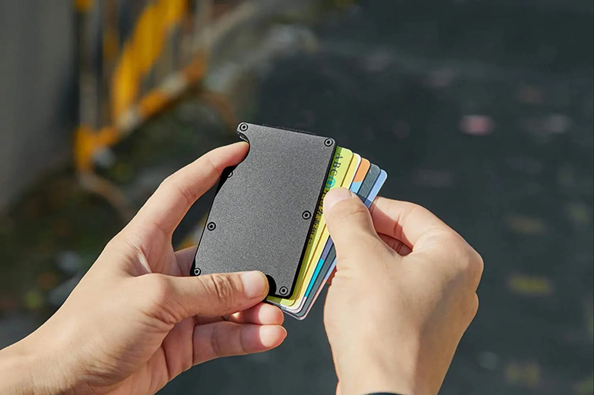 Mens RFID blocking slim money clip wallet in aluminium and stainless steel, 86 x 55 x 8mm, holds 1-12 cards, gold blue black