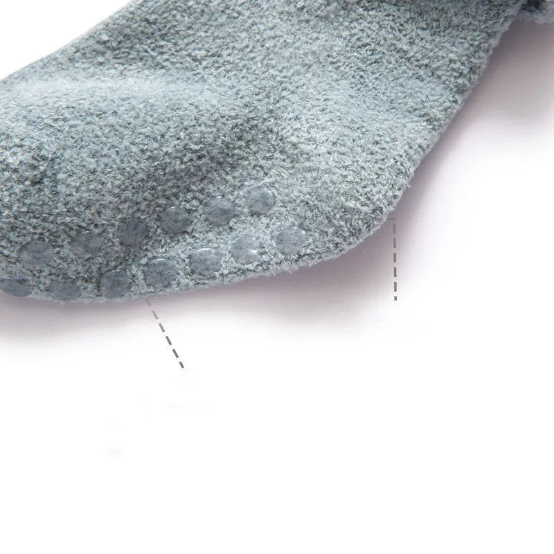 Set of 4 baby socks in mixed colours with velvet keep warm feature and non-slip sole