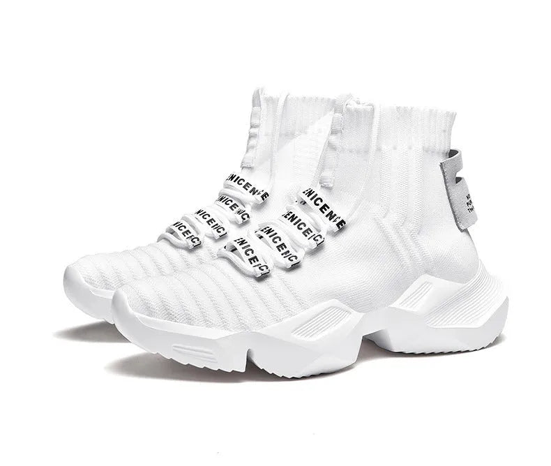 Men's black and white casual sports shoes with mesh lining available in sizes EU 39 to EU 47