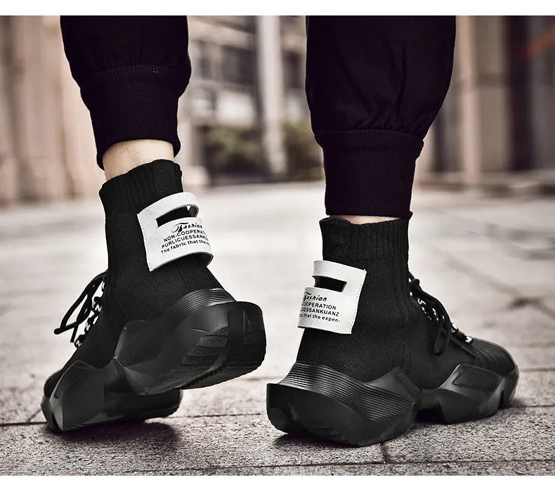Men's black and white casual sports shoes with mesh lining available in sizes EU 39 to EU 47