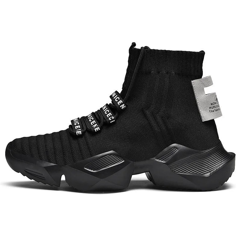 Men's black and white casual sports shoes with mesh lining available in sizes EU 39 to EU 47