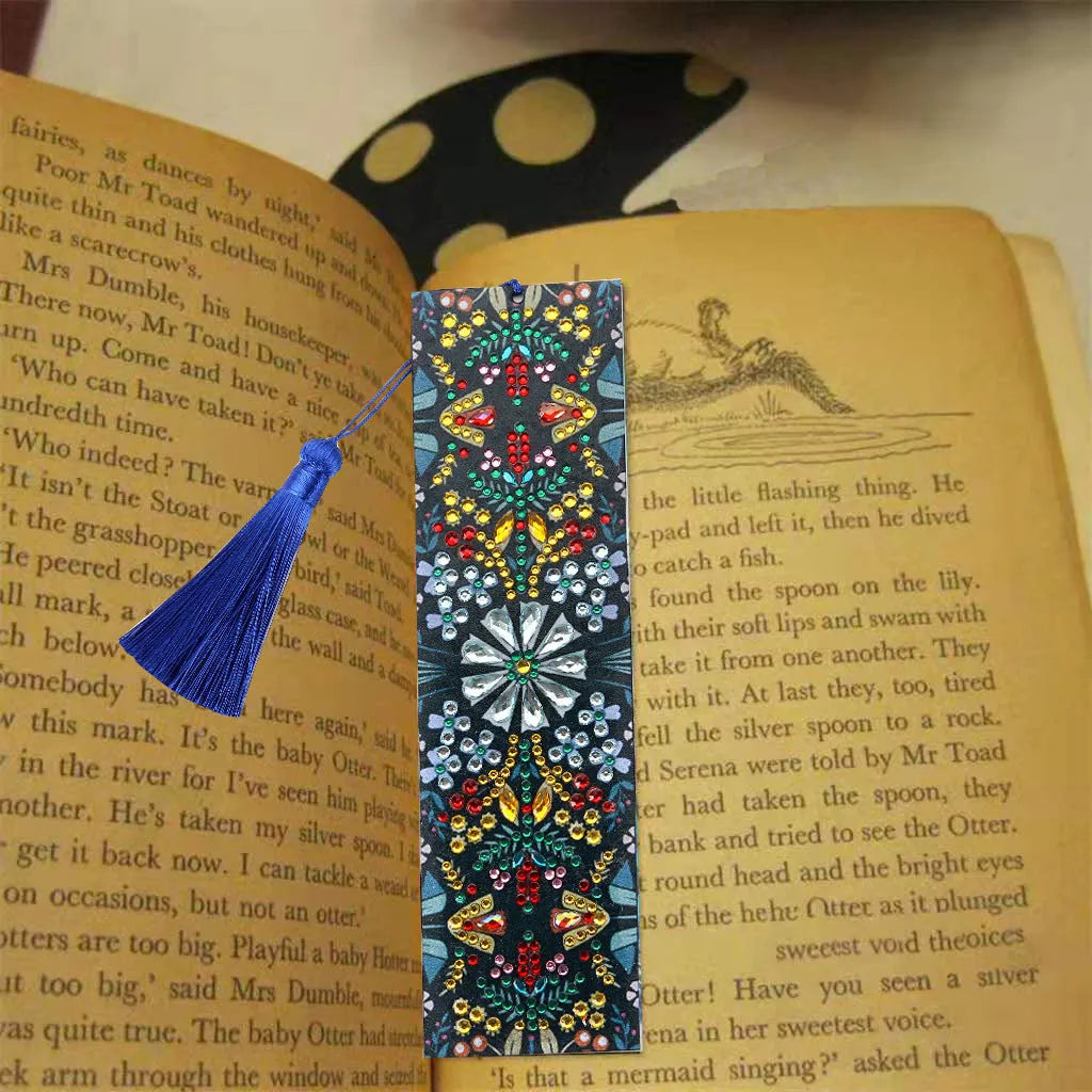Mandala pattern diamond embroidered leather bookmark with special-shaped diamond detailing