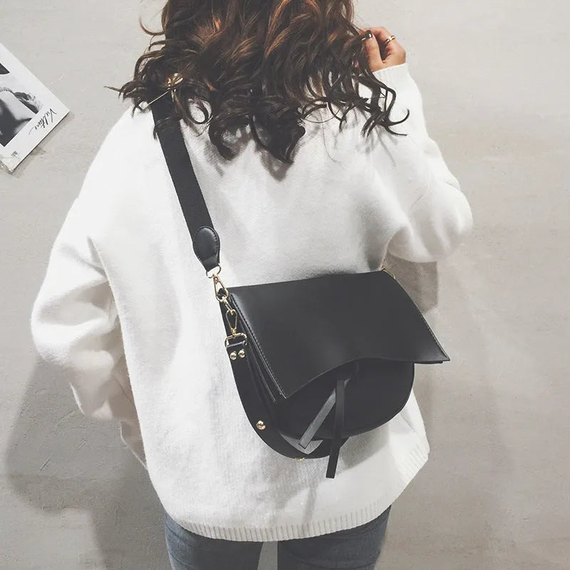 Picture In Cheek retro broadband one-shoulder messenger bag, medium square PU women's bag, black brown coffee