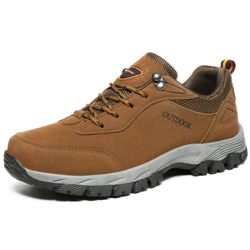 Men's low-cut hiking shoe in Army Green on a natural background