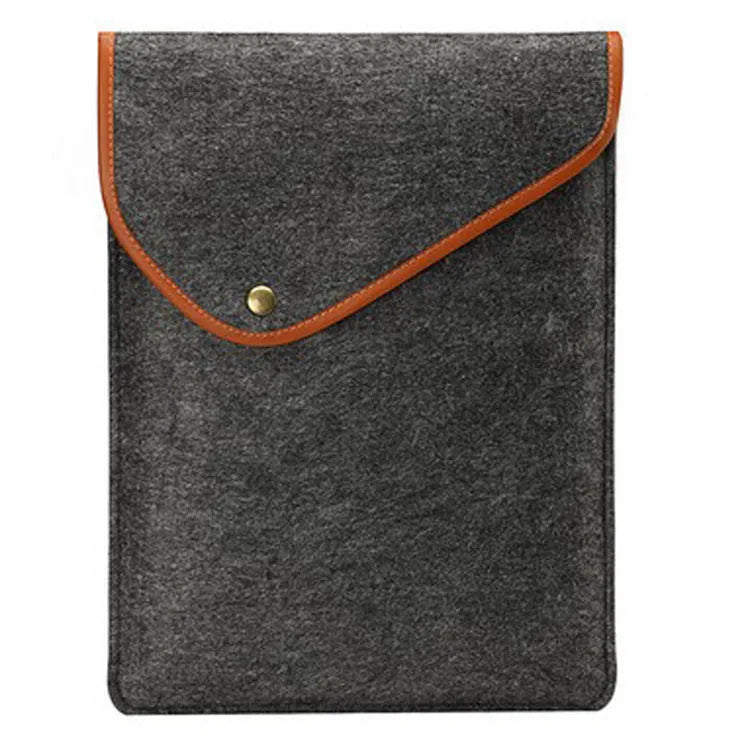 Flat felt computer bag in dark grey with magnetic buckle closure and polyester lining