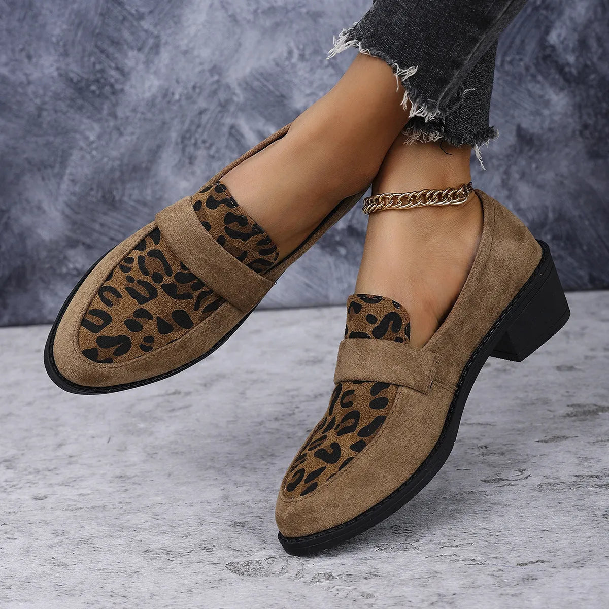 Leopard print slip-on suede shoes with chunky mid heel and pointed toe in brown colour