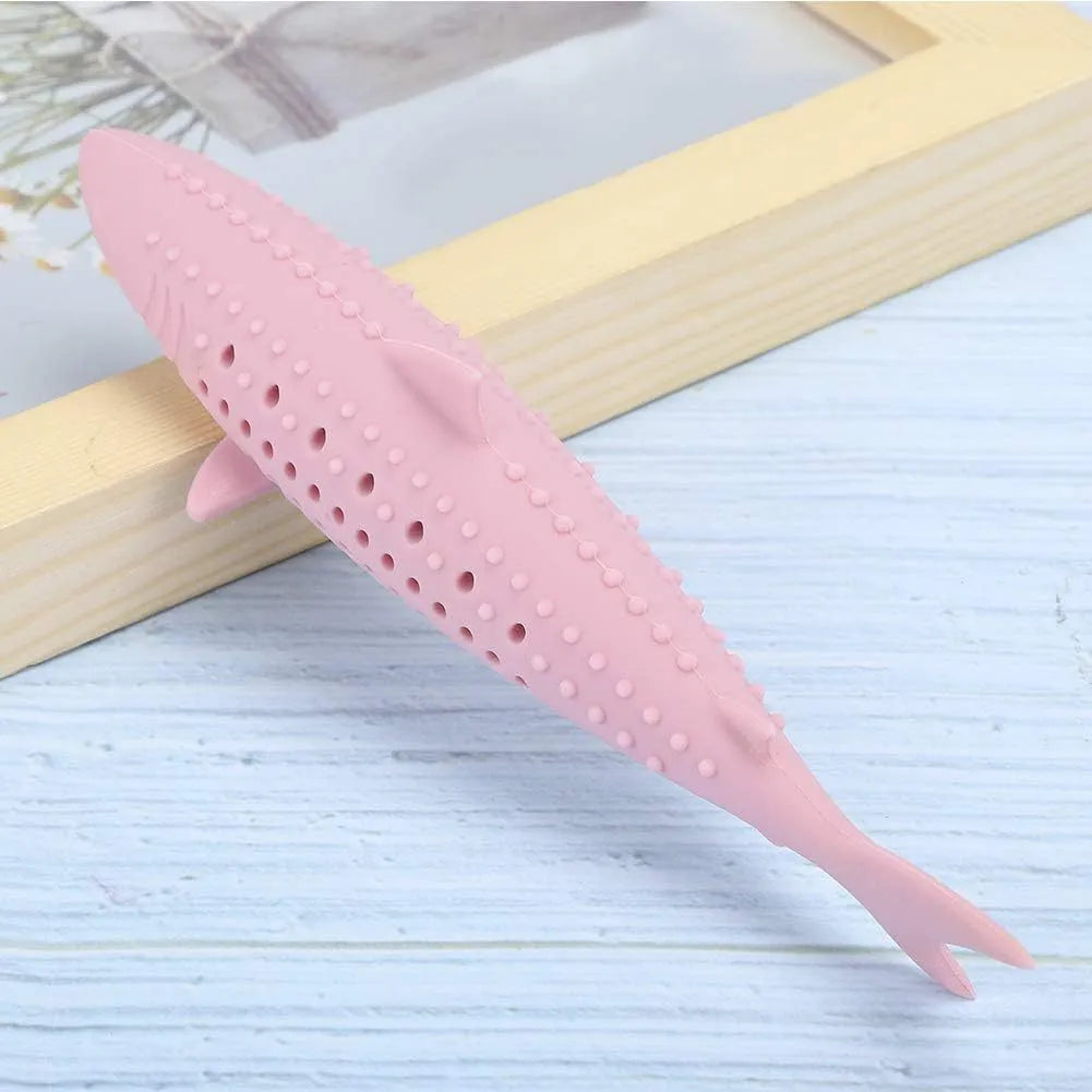 Green silicone fish-shaped cat chew toy with breathable side holes for catnip scent release