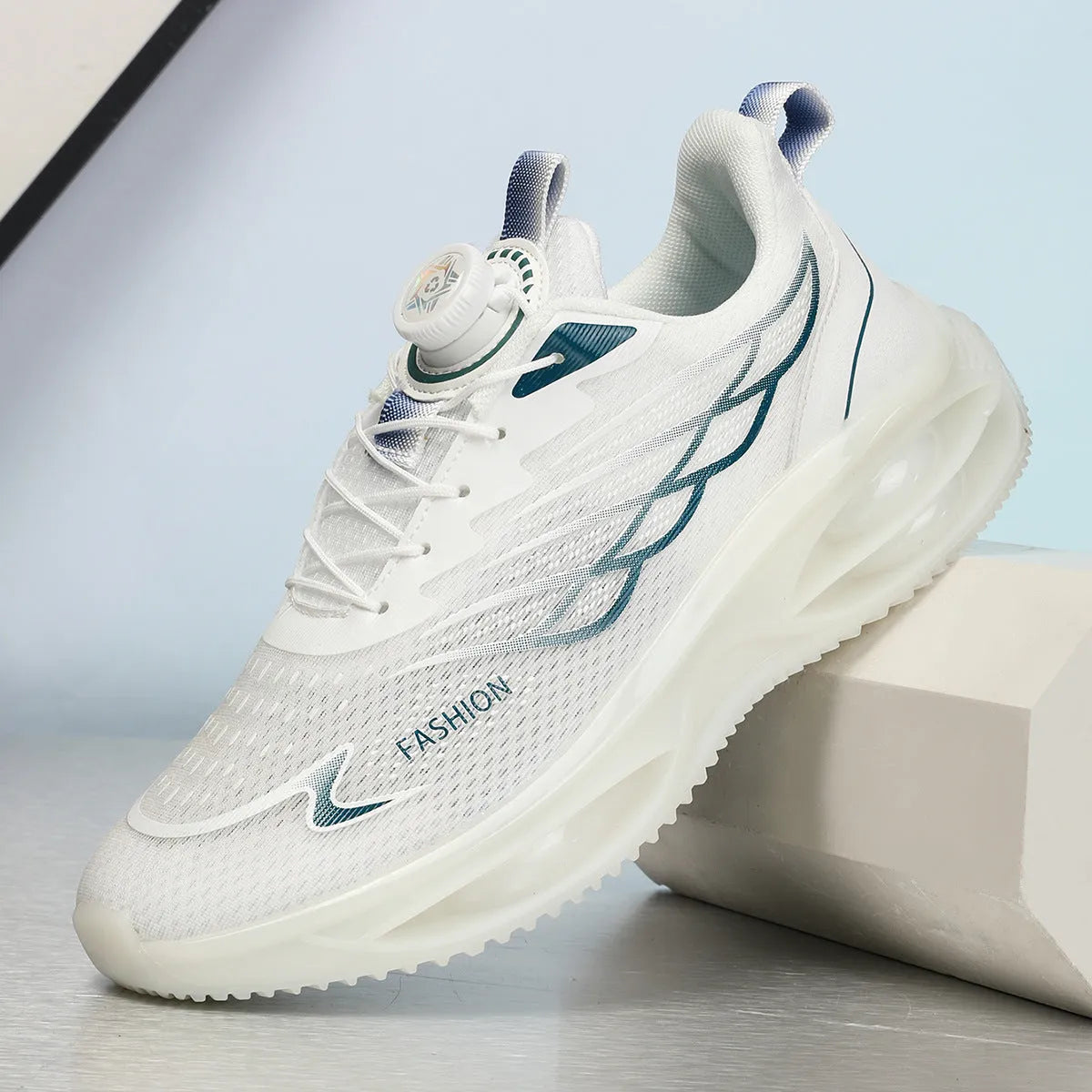 Casual low-top running shoes in sky blue with breathable mesh upper and rubber sole