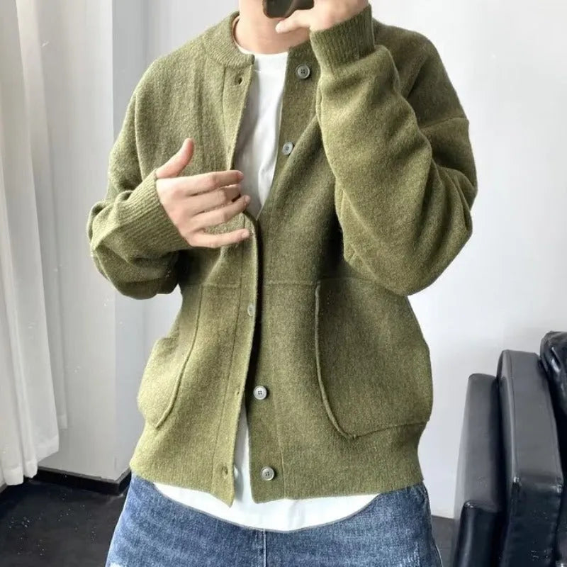 Men's loose cardigan sweater in black, green or apricot with round neck and long sleeves