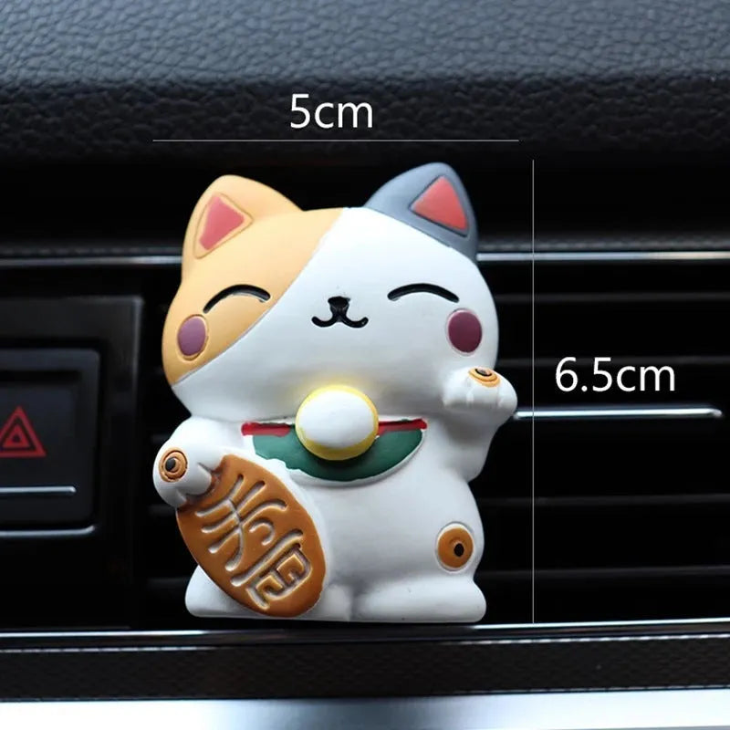 Black and white cat resin aromatherapy clip for car air conditioning vents with cotton pads