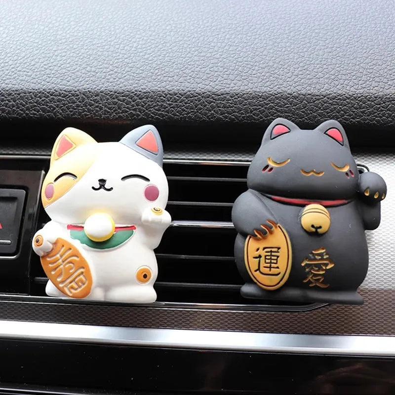 Black and white cat resin aromatherapy clip for car air conditioning vents with cotton pads