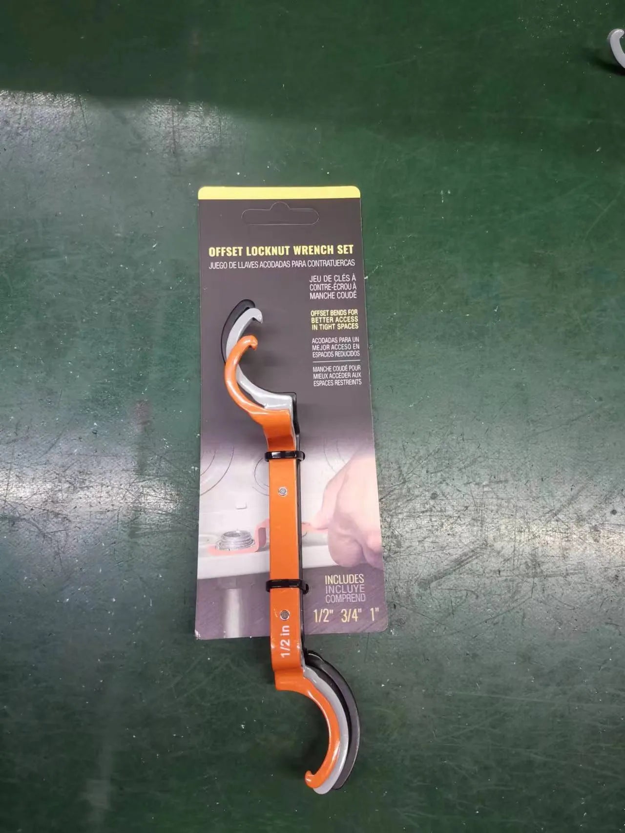 Crescent magnetic suction wrench three-piece kit in orange, grey and black colours with catheter locking function