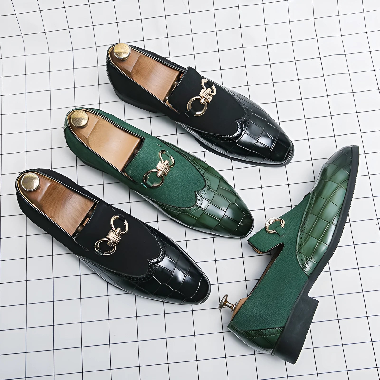 Men's black Korean style casual shoes with pointed toe design and rubber sole