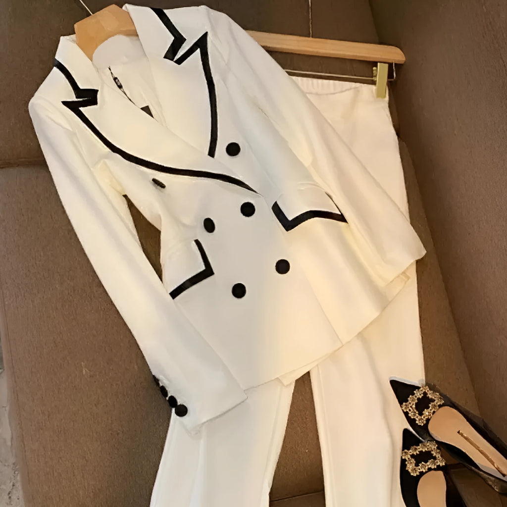 White polyester women's two-piece suit set with top and trousers, conventional sleeve, sizes S to 3XL