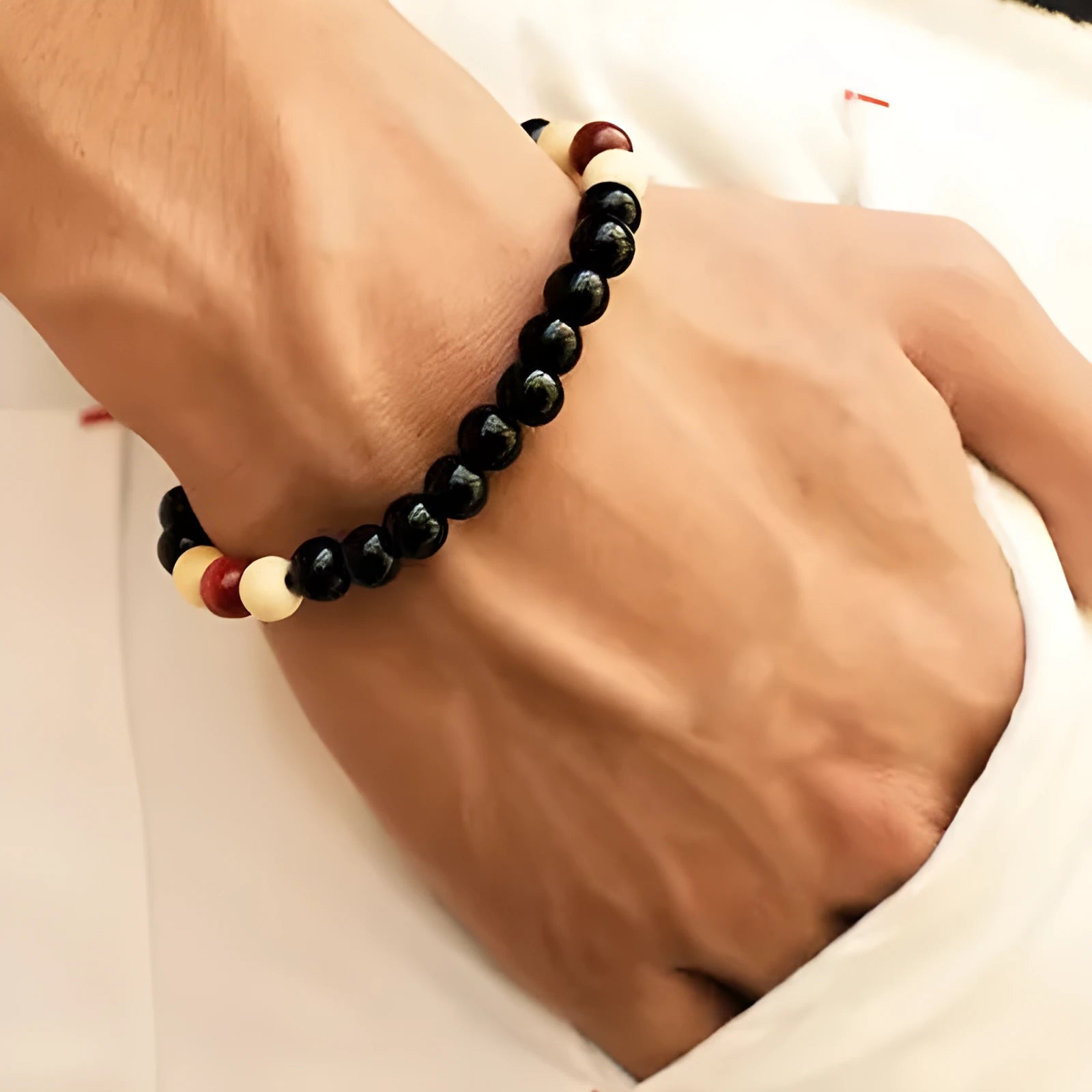 Natural stone beaded bracelet with lava stone beads for essential oil diffusion, ethnic unisex style.