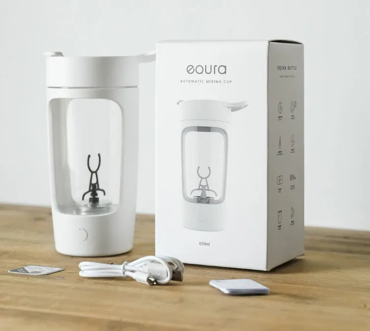 Portable rechargeable blender cup with 650ml capacity in blue colour option