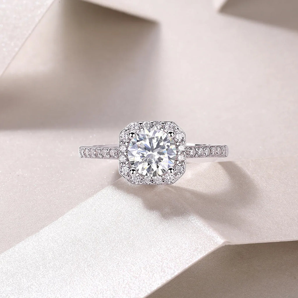 1 carat moissanite wedding ring set in S925 silver with platinum plating and gift box