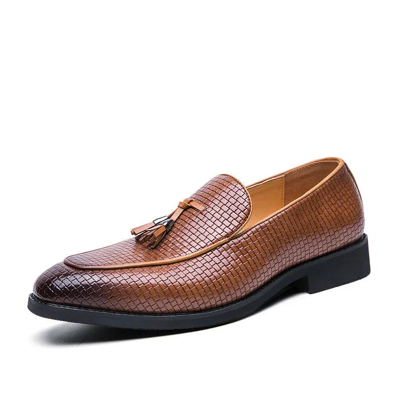 Men's pointed toe slip-on business shoes with tassel detail in artificial PU material