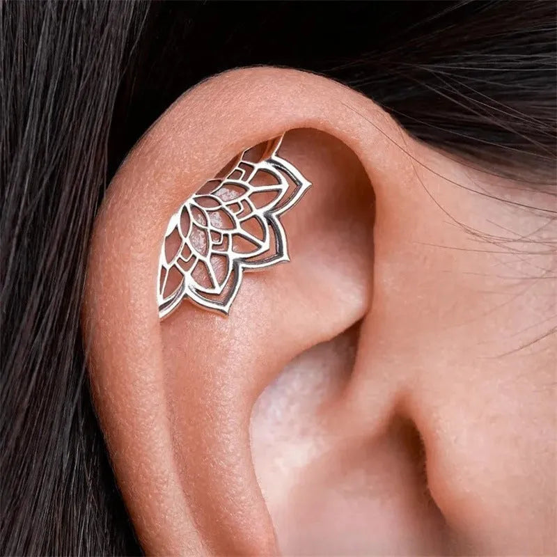 Spider web geometric mesh pattern stud earrings in gold and silver electroplated metal
