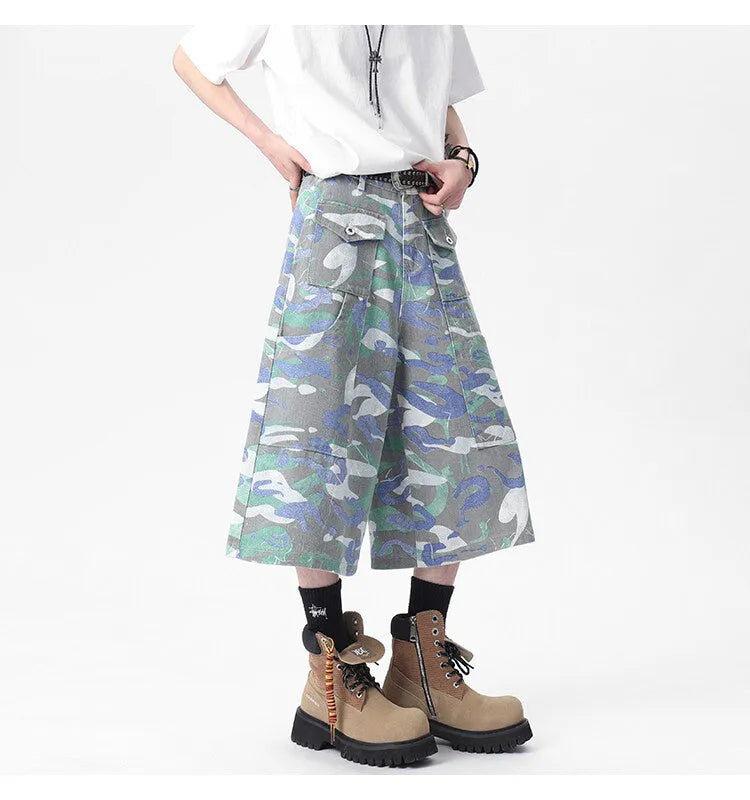 Camouflage denim cargo trousers with pockets in straight-leg cropped cut