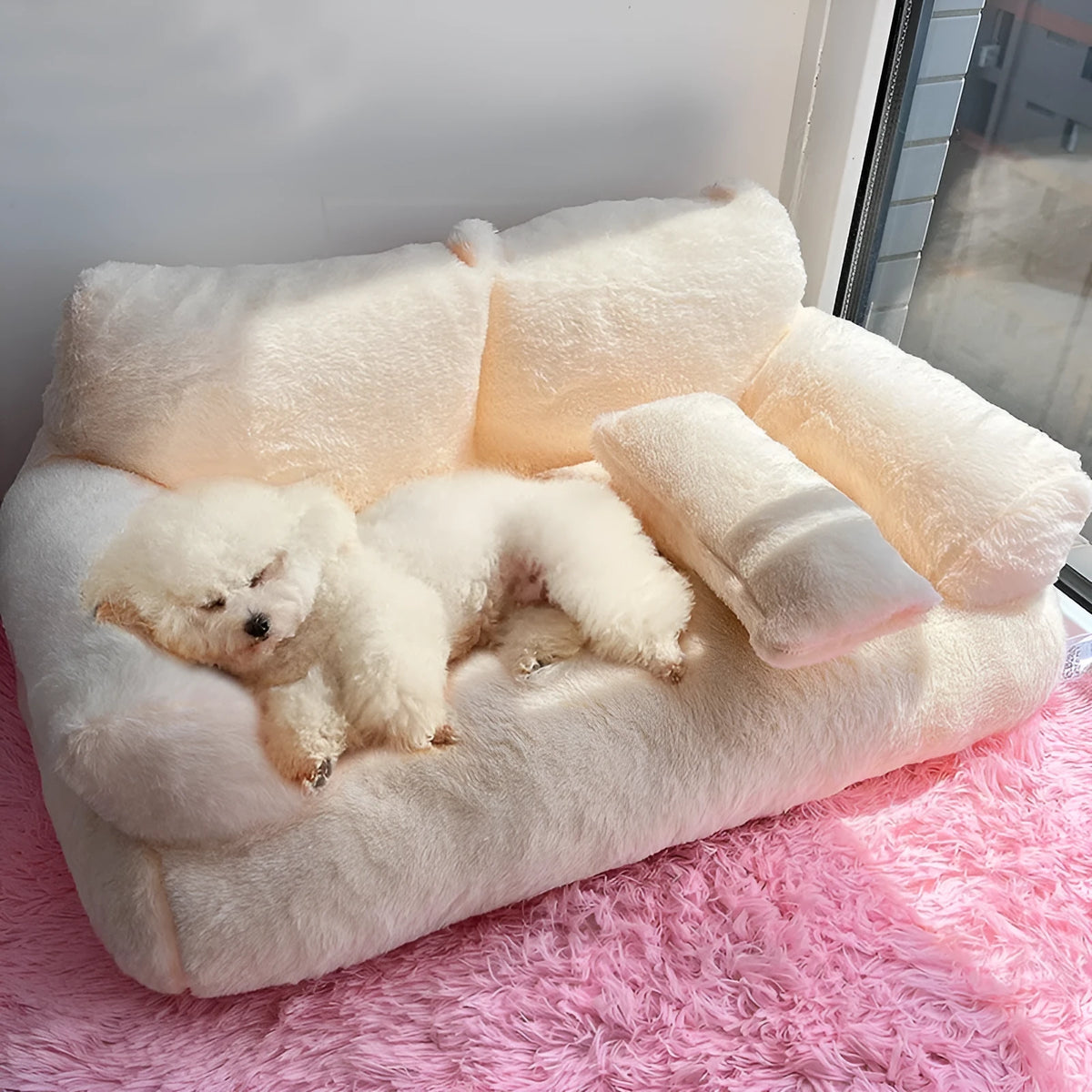 Warm pet bed with removable washable cover in Mousse Coffee, available in sizes M to XXL for pets under 4 kg to 12.5 kg