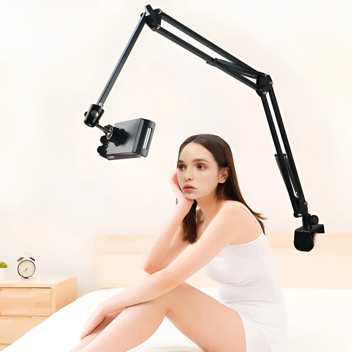 35cm black lazy mobile phone holder made from carbon steel, aluminium alloy, and ABS for bedside use