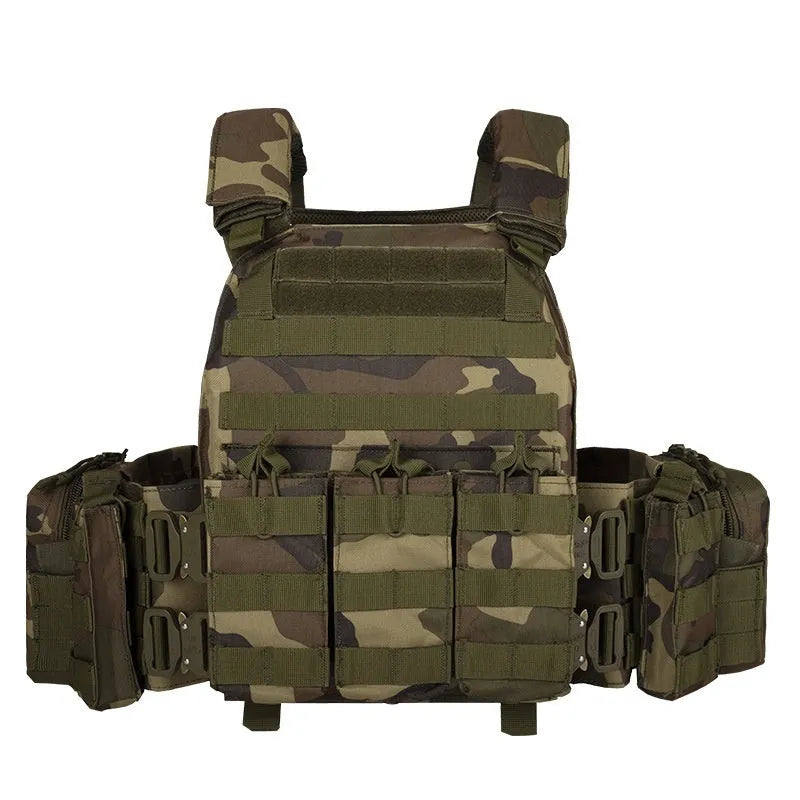 Men's camouflage tactical vest in polyester fabric for outdoor training and shooting sports